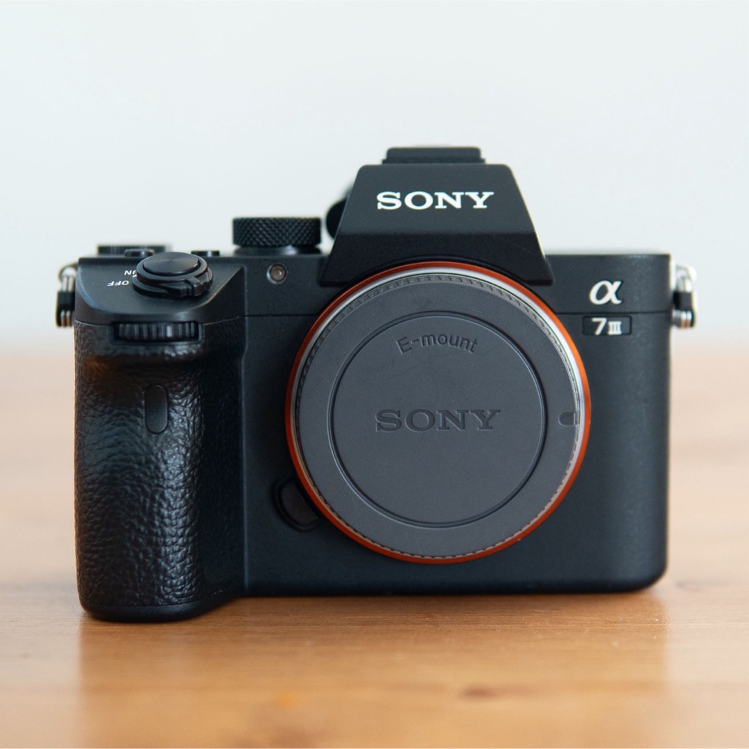 SONY α7iii 本体+その他 スマホ/家電/カメラのカメラ(ミラーレス一眼)の商品写真