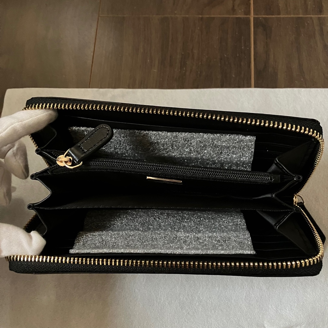 新品】Vivienne Westwood 長財布 ブラック ヴィヴィアン 新品】Vivienne Westwood 長財布 ブラック ヴィヴィアン