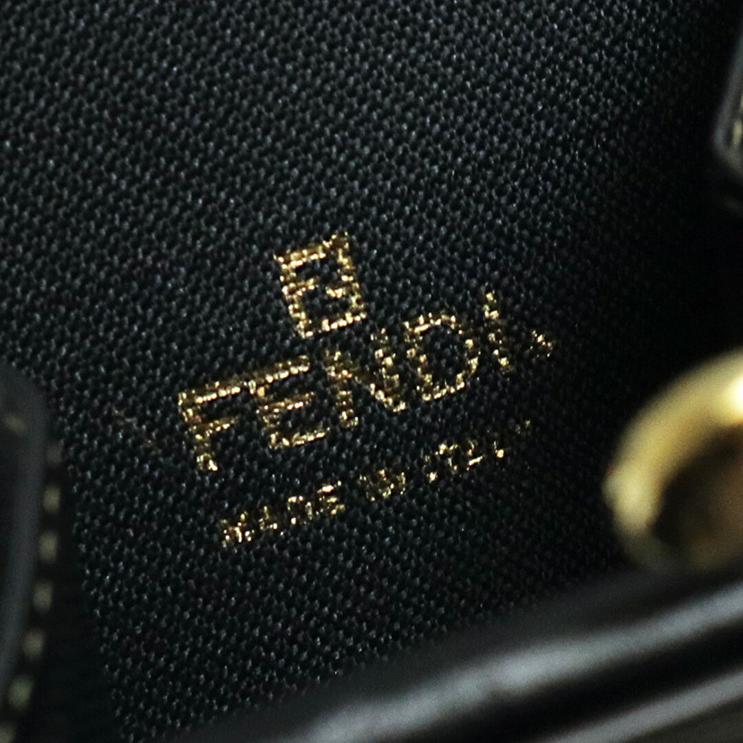 FENDI(フェンディ)のフェンディ ペカン ブロックチェック がま口 コインケース 小銭入れ 財布 PVC レザー ブラウン 茶 ゴールド金具 FENDI（美品） レディースのファッション小物(コインケース)の商品写真