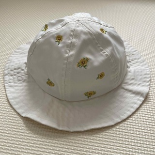 バースデイ(バースデイ)のmamaraku  ひまわり刺繍帽子 48cm(帽子)
