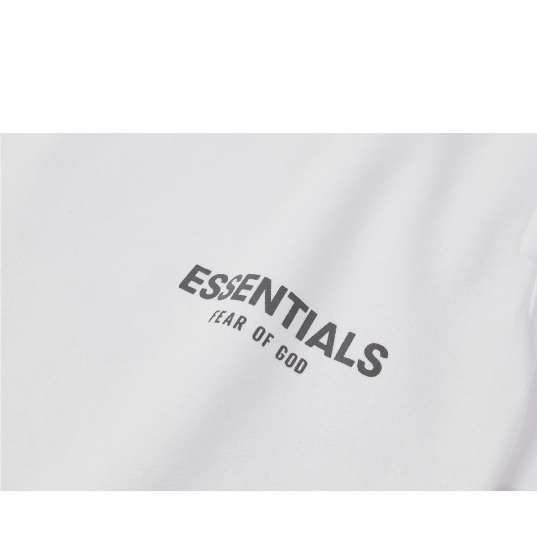 Essential(エッセンシャル)のFOG Essentials ハーフパンツ ショートパンツ 高級感光るLOGO メンズのパンツ(ショートパンツ)の商品写真