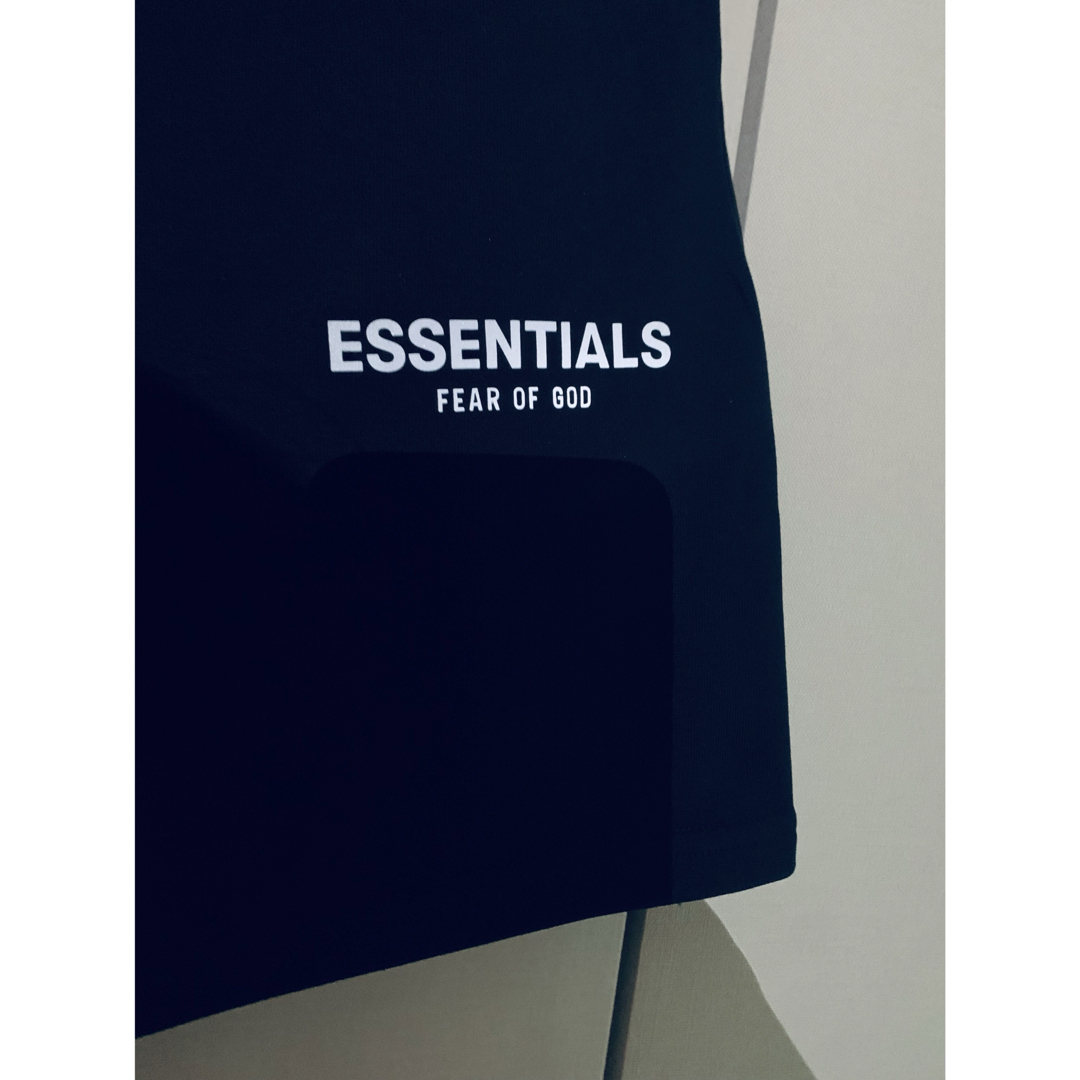 Essential(エッセンシャル)のFOG Essentials ハーフパンツ ショートパンツ 高級感光るLOGO メンズのパンツ(ショートパンツ)の商品写真