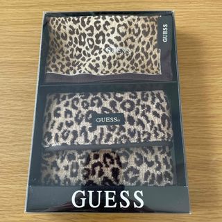 ゲス(GUESS)のGUESS  ハンカチ＆ポケットティッシュケース(ハンカチ)