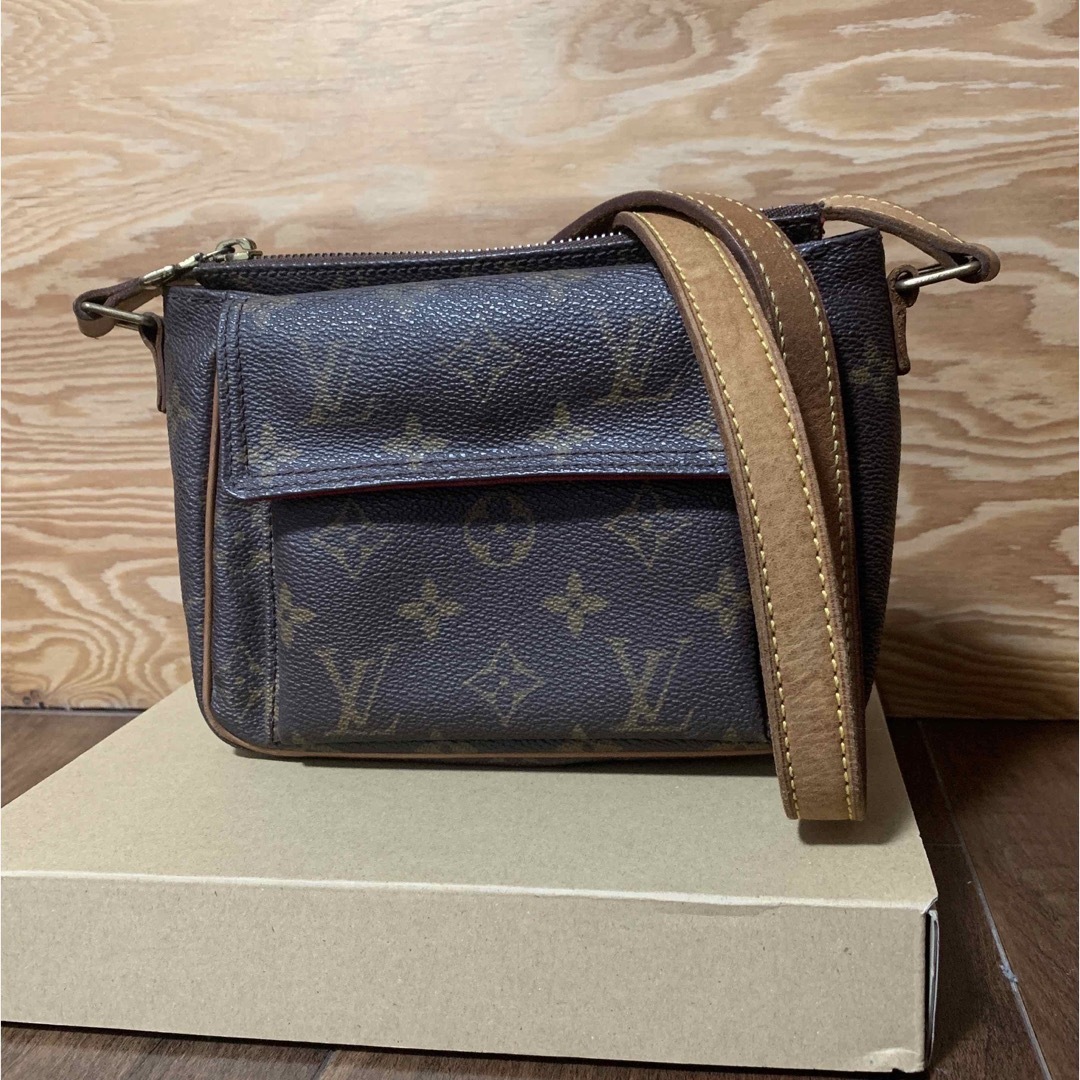 LOUIS VUITTON(ルイヴィトン)のルイヴィトン　ヴィバシテ　PM レディースのバッグ(ショルダーバッグ)の商品写真