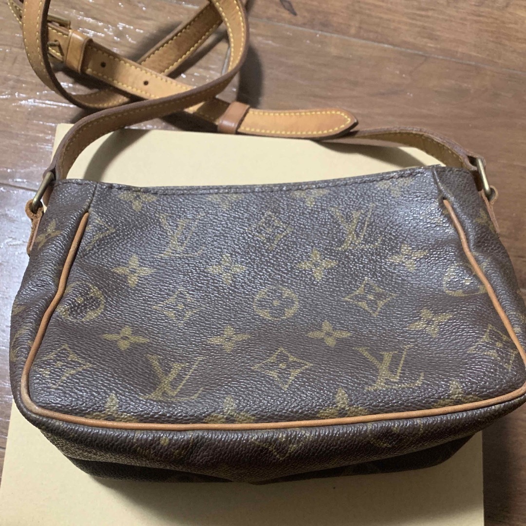 LOUIS VUITTON(ルイヴィトン)のルイヴィトン　ヴィバシテ　PM レディースのバッグ(ショルダーバッグ)の商品写真