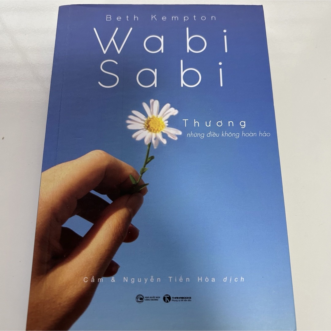 Wabi Sabi Thương Những Điều Không Hoàn.. エンタメ/ホビーの本(洋書)の商品写真