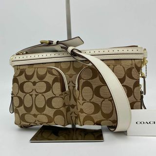 コーチ(COACH)の【極美品】肩掛け　シグネチャー　ショルダーバッグ　ポーチ　ボディバッグ　レザー(ショルダーバッグ)