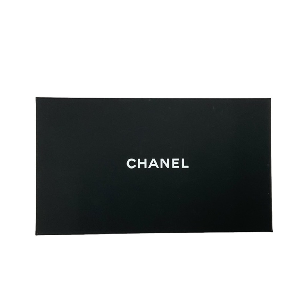 CHANEL(シャネル)のシャネル CHANEL 携帯・スマホアクセサリー ブラック ゴールド 未使用 iPhone14pro スマホケース ココマーク マトラッセ チェーン スマホ/家電/カメラのスマホアクセサリー(iPhoneケース)の商品写真