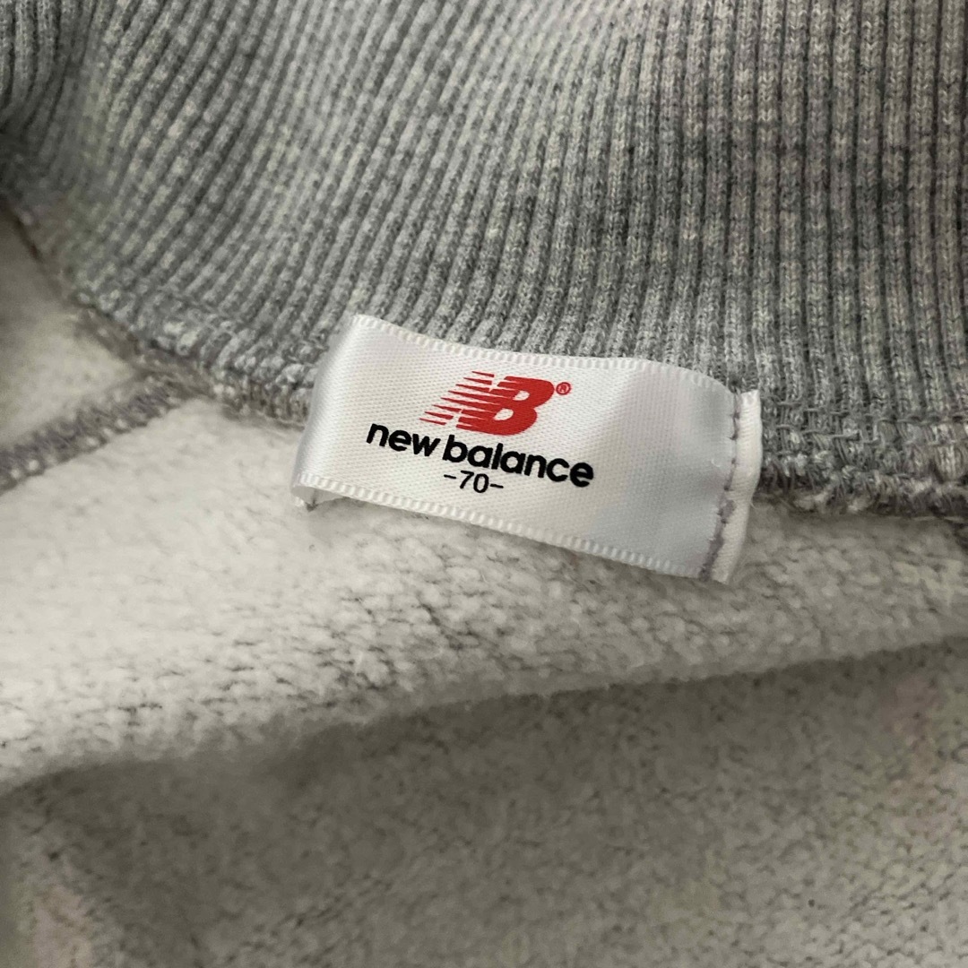 New Balance(ニューバランス)のニューバランスのかっこいいロンパーススウェット生地ベビー７０サイズ キッズ/ベビー/マタニティのベビー服(~85cm)(ロンパース)の商品写真