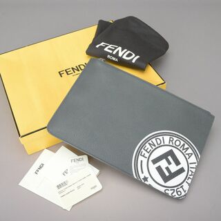 フェンディ(FENDI)の新品 未使用 FENDI フェンディ FFロゴ スタンプ クラッチバッグ(クラッチバッグ)