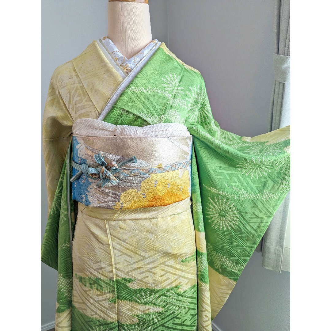 振袖 単品 身丈156裄62 絞り 松葉模様 染め分け 黄緑 レディースの水着/浴衣(振袖)の商品写真