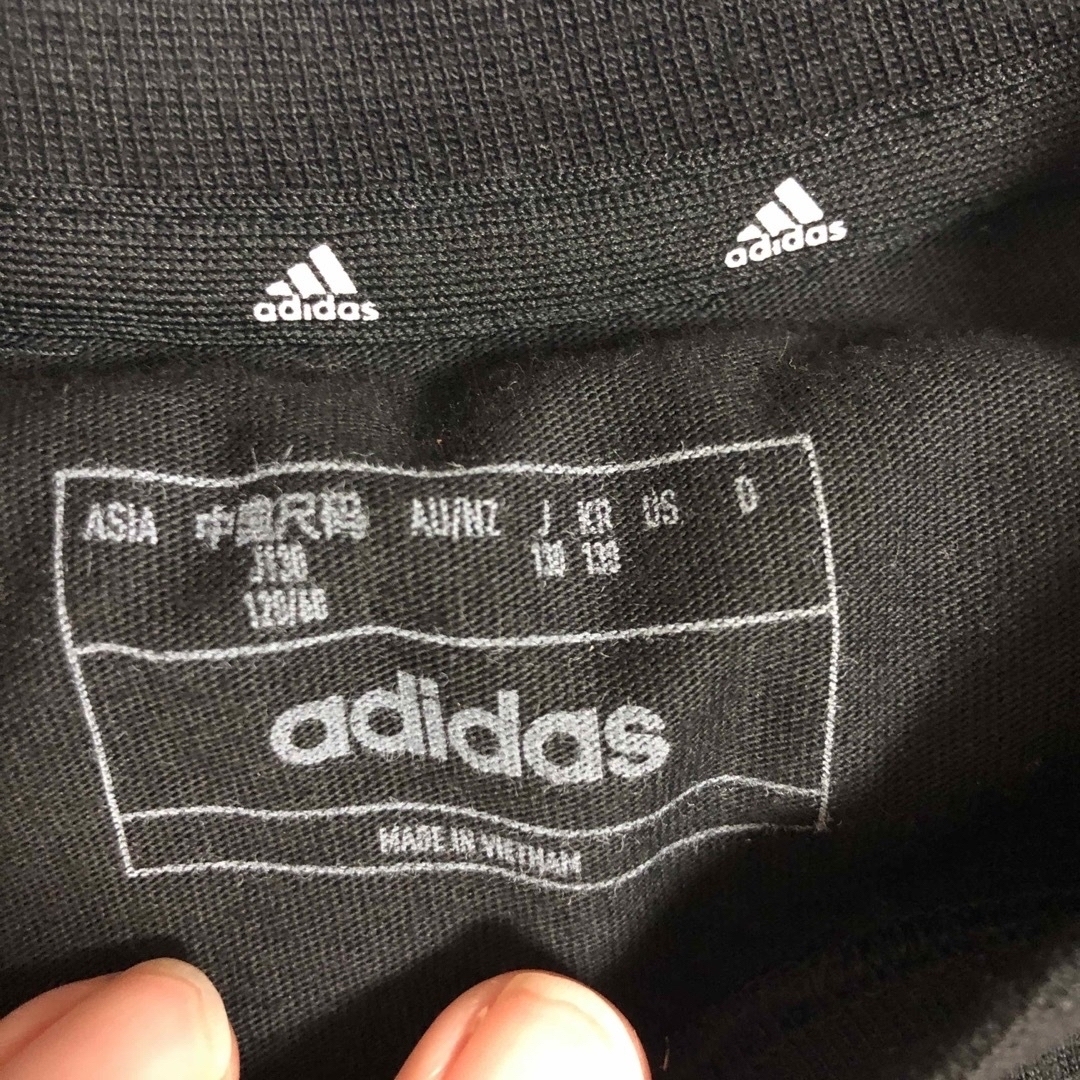 adidas(アディダス)のadidas  キッズ　Tシャツ　130 キッズ/ベビー/マタニティのキッズ服男の子用(90cm~)(Tシャツ/カットソー)の商品写真