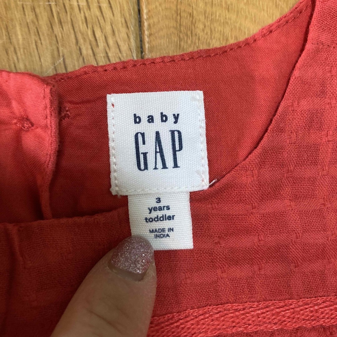 babyGAP(ベビーギャップ)のベビー　ノースリーブ キッズ/ベビー/マタニティのキッズ服女の子用(90cm~)(Tシャツ/カットソー)の商品写真