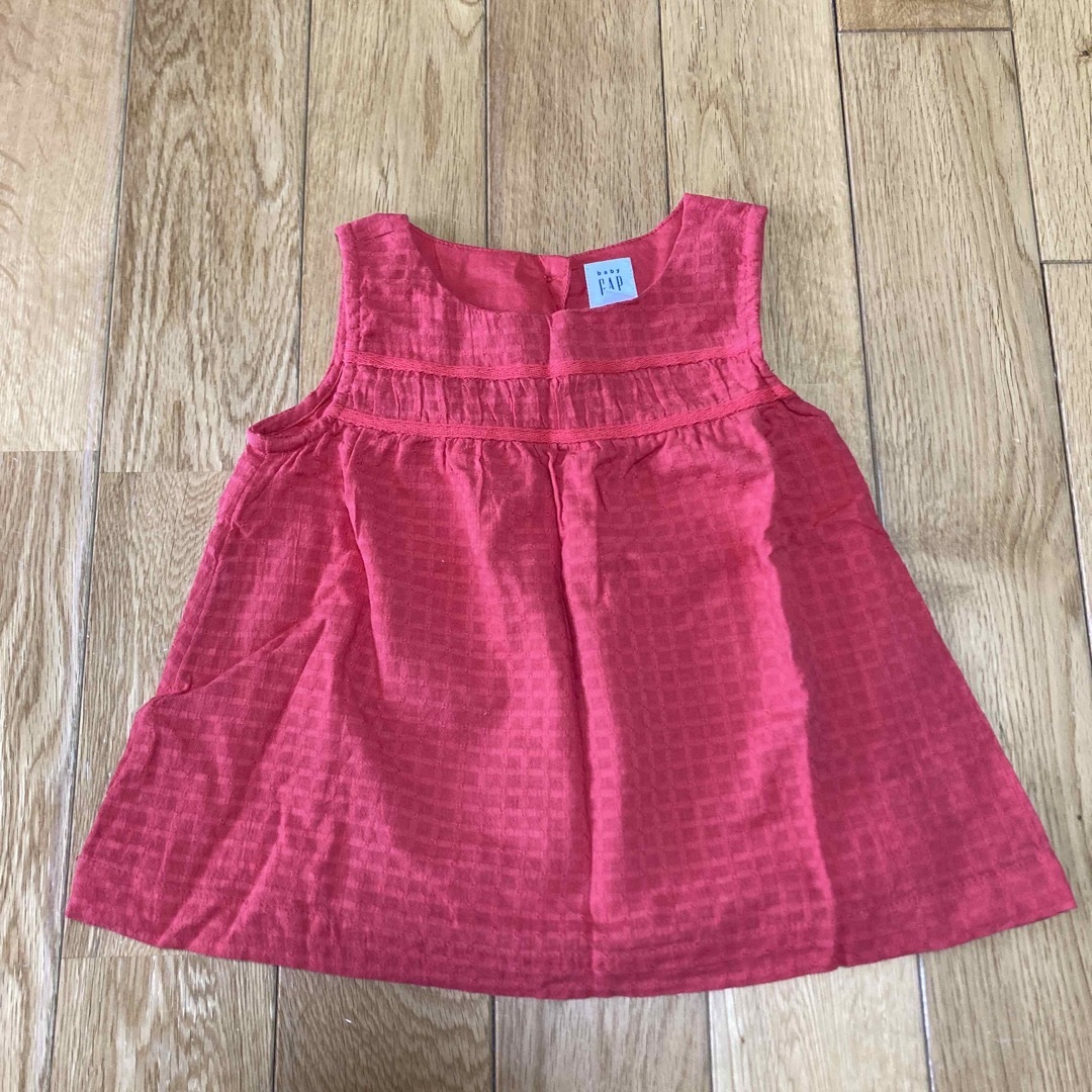 babyGAP(ベビーギャップ)のベビー　ノースリーブ キッズ/ベビー/マタニティのキッズ服女の子用(90cm~)(Tシャツ/カットソー)の商品写真