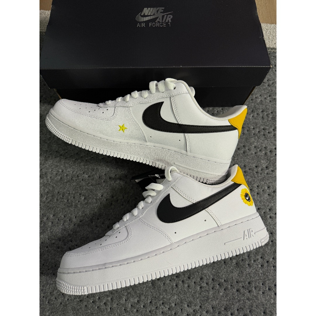 NIKE(ナイキ)のナイキ エア フォース 1 ‘07 LV8 NIKE AIR FORCE 1  メンズの靴/シューズ(スニーカー)の商品写真