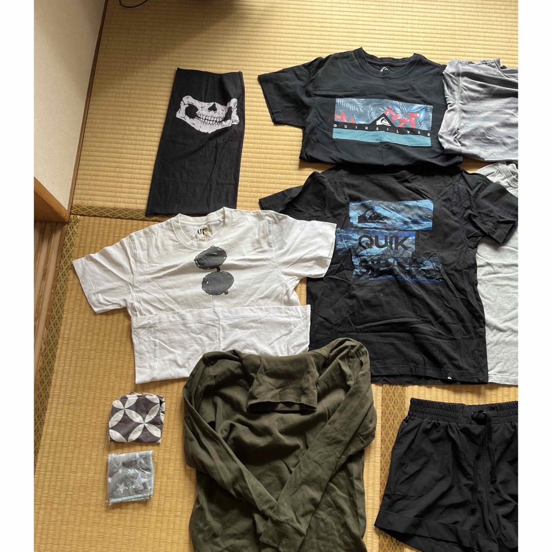 QUIKSILVER(クイックシルバー)のTシャツ・ハンカチ・ネックウォーマー 各種100円〜500円 メンズのトップス(Tシャツ/カットソー(半袖/袖なし))の商品写真