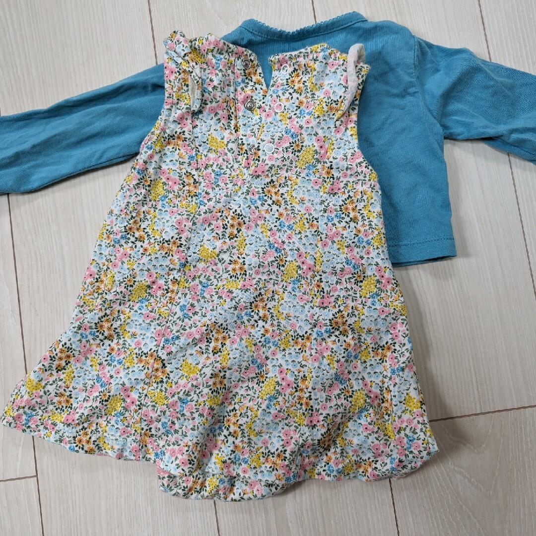 carter's(カーターズ)のcarter's　カーディガン&ワンピース　女の子80 キッズ/ベビー/マタニティのベビー服(~85cm)(ワンピース)の商品写真