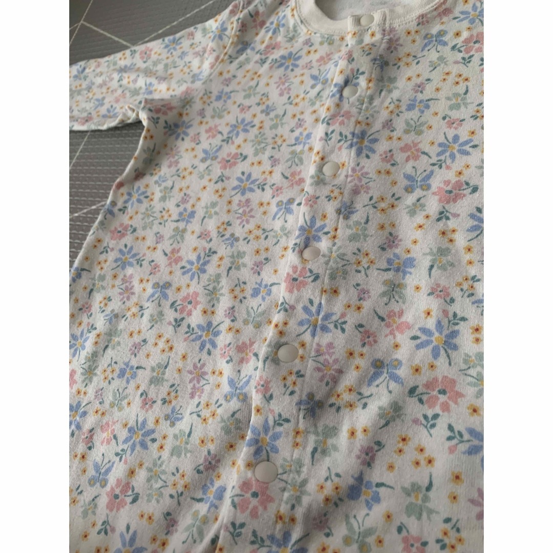 UNIQLO(ユニクロ)のユニクロ　UNIQLO カバーオール　80 花柄 キッズ/ベビー/マタニティのベビー服(~85cm)(カバーオール)の商品写真