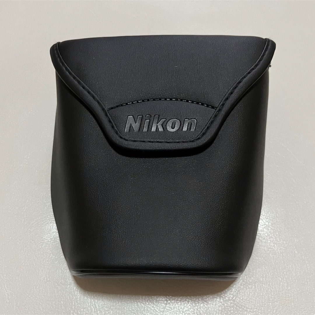 Nikonニコン双眼鏡 Sportstar 8-24X25 White スマホ/家電/カメラのカメラ(その他)の商品写真