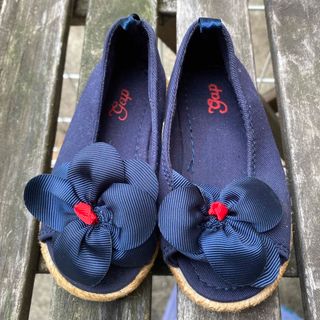 ベビーギャップ(babyGAP)のbaby gap サンダル　お花　12.5cm(サンダル)