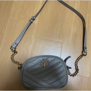 トリーバーチ(Tory Burch)のTory Burch ショルダーバッグ グレーヘロン カメラバック(ショルダーバッグ)