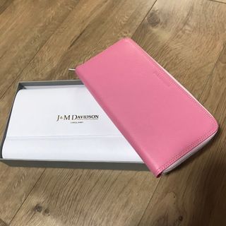 ジェイアンドエムデヴィッドソン(J&M DAVIDSON)の未使用J&M Davidson ラウンドファスナー長財布　ピンク(財布)