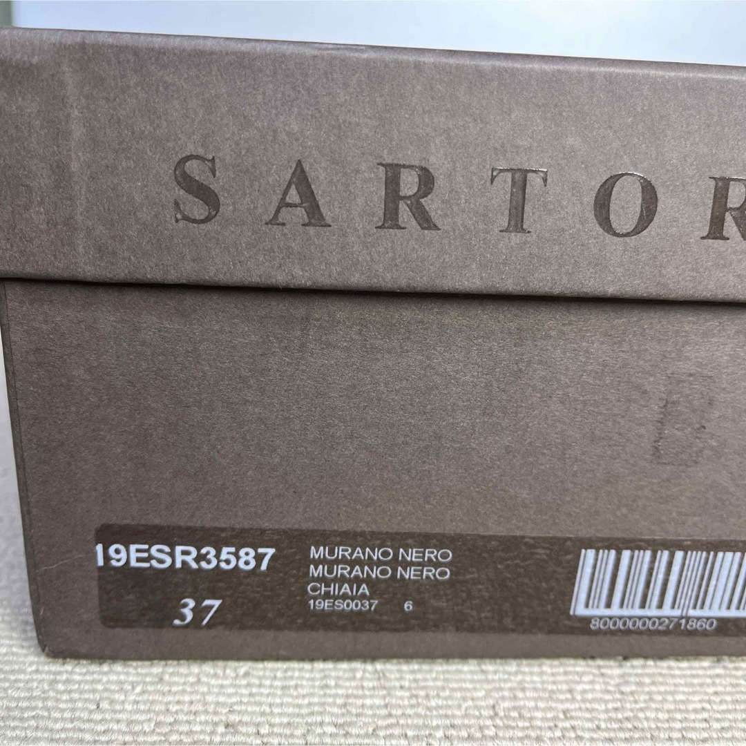 SARTORE(サルトル)の37 SARTORE フラット サンダル 黒　ミュール　サルトル　レザー　24 レディースの靴/シューズ(サンダル)の商品写真