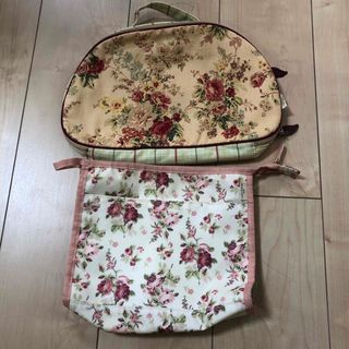 ローラアシュレイ(LAURA ASHLEY)のローラアシュレイポーチ(ポーチ)