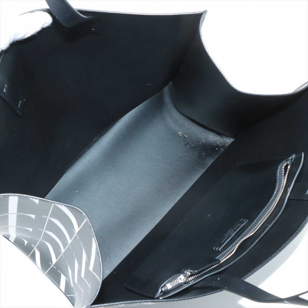 valentino garavani(ヴァレンティノガラヴァーニ)のヴァレンティノガラヴァーニ  レザー  ブラック ユニセックス トートバッ レディースのバッグ(トートバッグ)の商品写真