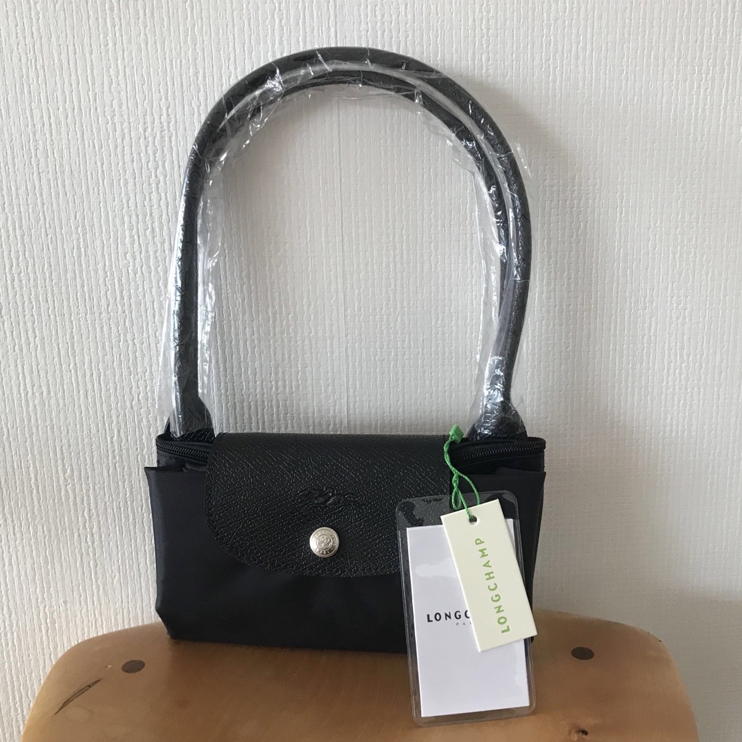 LONGCHAMP(ロンシャン)の新品　LONGCHAMP ロンシャン　トートバッグ　折り畳み　ブラック　M レディースのバッグ(トートバッグ)の商品写真