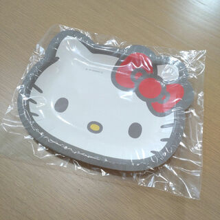 【新品】キティ　ダイカット　紙皿　ペーパープレート(テーブル用品)