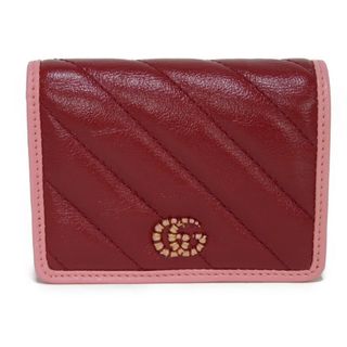 グッチ(Gucci)のGUCCI グッチ キルティング コンパクト ウォレット ダイゴナル ステッチ レッド ピンク バイカラー エナメル 札入れ 小銭入れ カードケース 未使用 GGマーモント 二つ折り財布 573811 1X5EG 6476(財布)