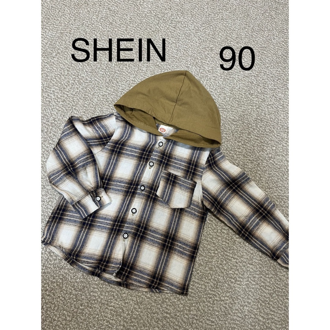 SHEIN(シーイン)のSHEIN♡シーイン　チェック柄フード付きトップス　90サイズ キッズ/ベビー/マタニティのキッズ服男の子用(90cm~)(Tシャツ/カットソー)の商品写真