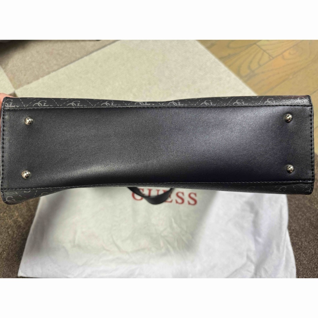 GUESS(ゲス)のGUESS トートバッグ レディースのバッグ(トートバッグ)の商品写真