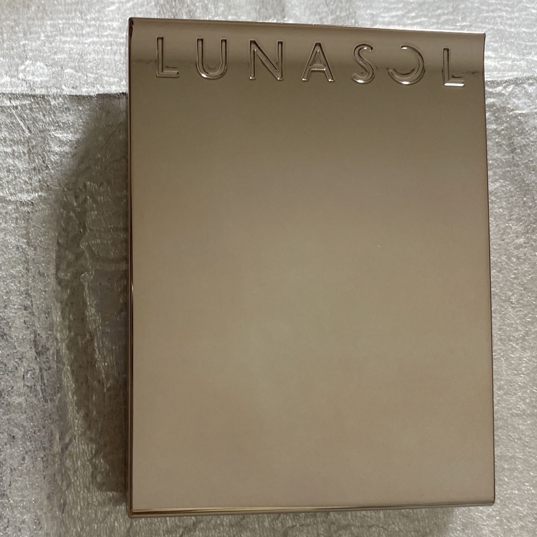LUNASOL(ルナソル)のルナソル アイカラーレーション 02(6.7g) コスメ/美容のベースメイク/化粧品(アイシャドウ)の商品写真