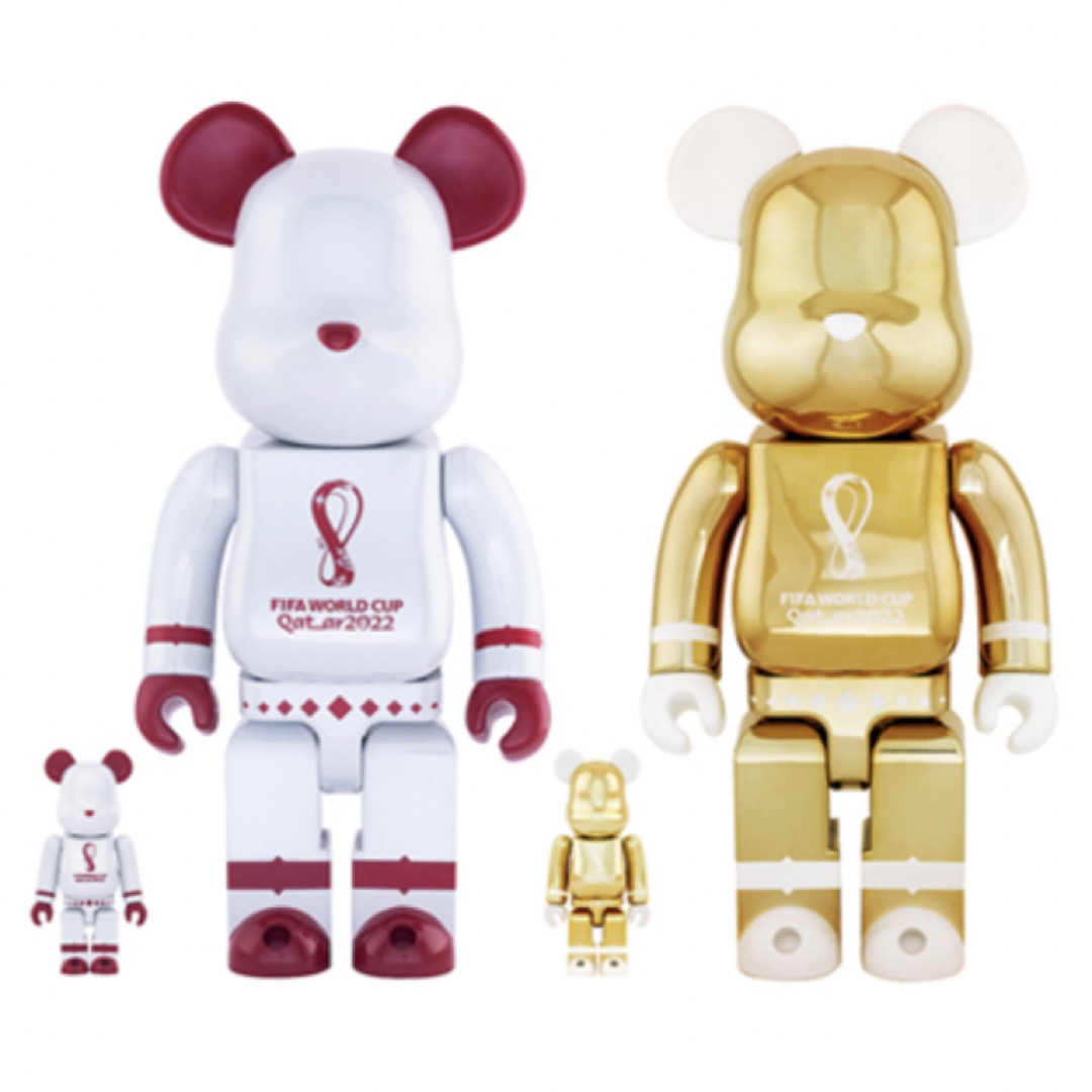 MEDICOM TOY(メディコムトイ)のBE@RBRICK x FIFA World Cup GOLD & WHITE エンタメ/ホビーのフィギュア(その他)の商品写真