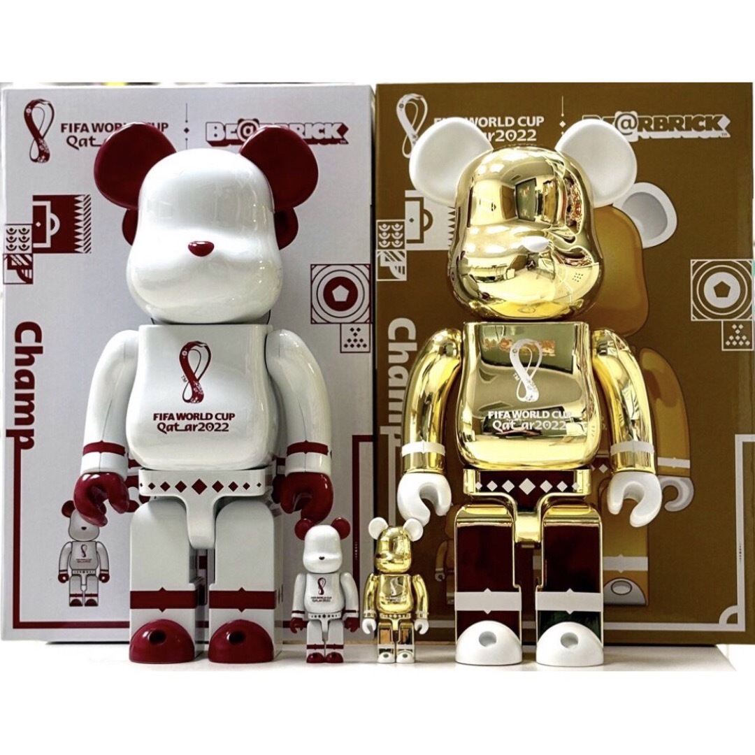 MEDICOM TOY(メディコムトイ)のBE@RBRICK x FIFA World Cup GOLD & WHITE エンタメ/ホビーのフィギュア(その他)の商品写真