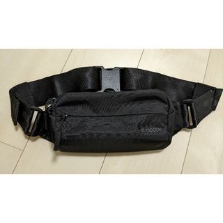 インケース(Incase)の専用出品 incase ポーチ ショルダーバッグ ブラック ★男女兼用★(ボディーバッグ)