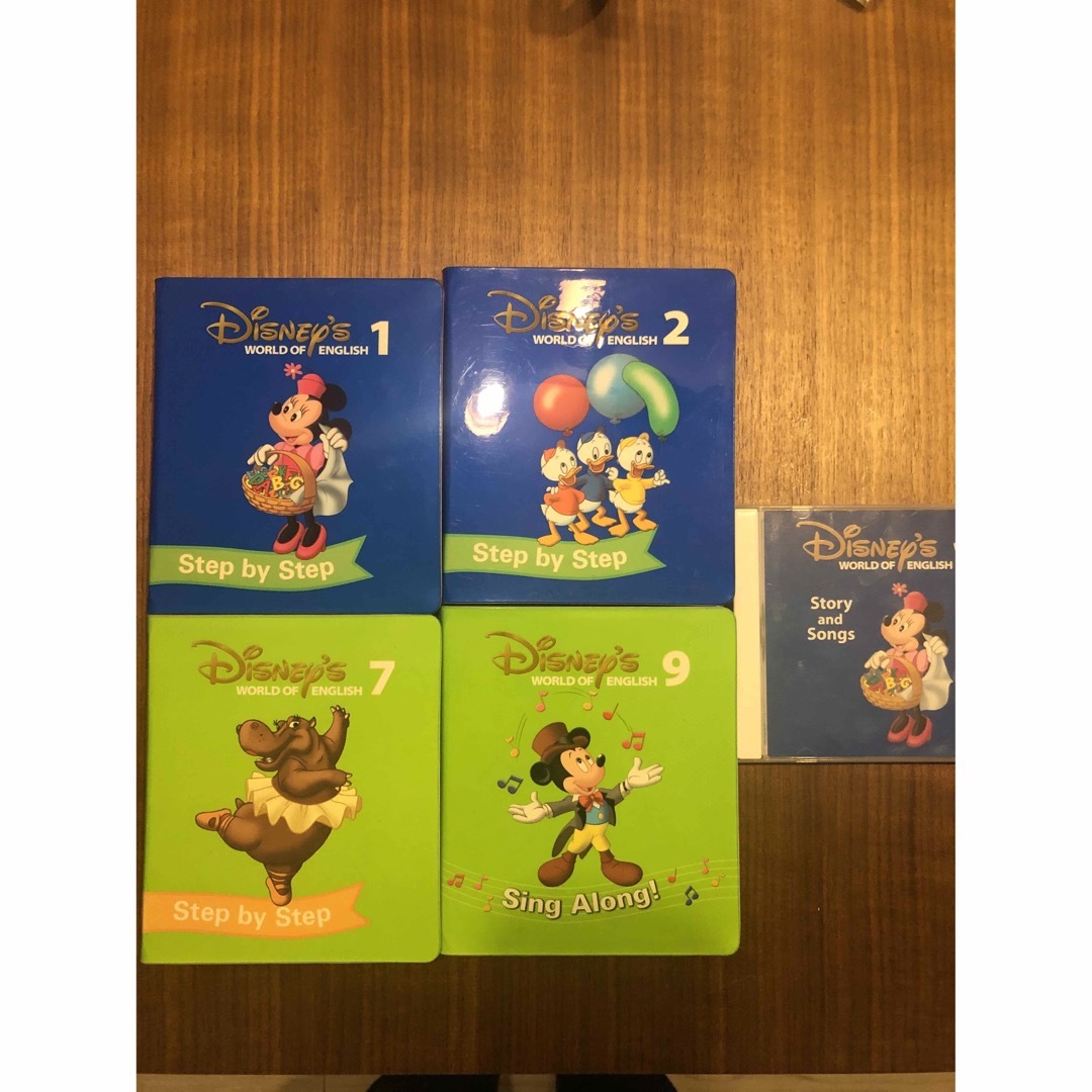 Disney(ディズニー)のお値下げ　ワールドファミリー　DVD&CDセット キッズ/ベビー/マタニティのおもちゃ(知育玩具)の商品写真