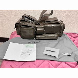 バレンシアガ(Balenciaga)のBalenciaga SUPER BUSY スモールスリングバッグ(ショルダーバッグ)