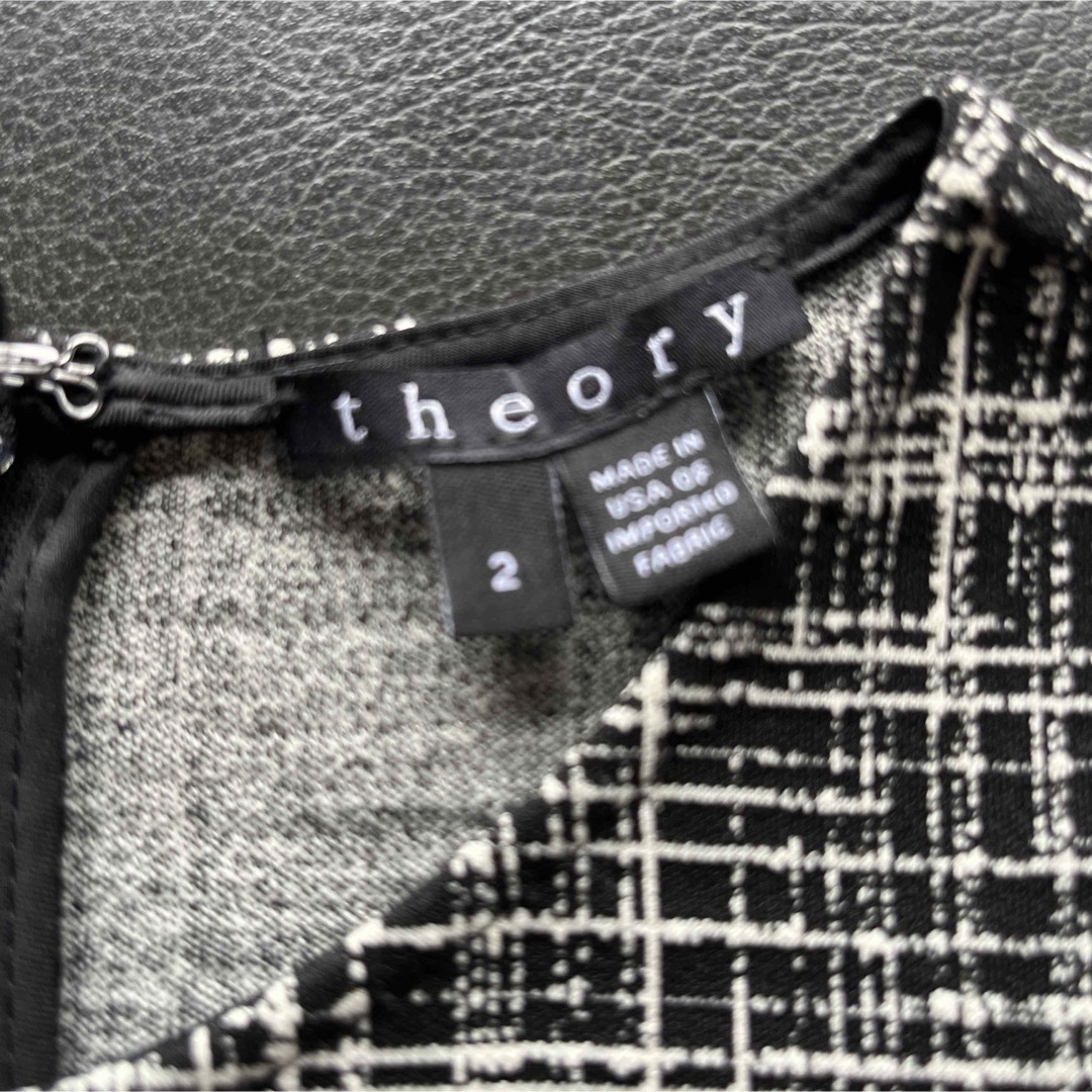 theory(セオリー)のセオリー　半袖　ワンピース　黒白 レディースのワンピース(ひざ丈ワンピース)の商品写真