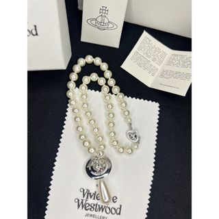 ヴィヴィアンウエストウッド(Vivienne Westwood)のヴィヴィアンウエストウッド　セミロング　オーブパールネックレス(ネックレス)