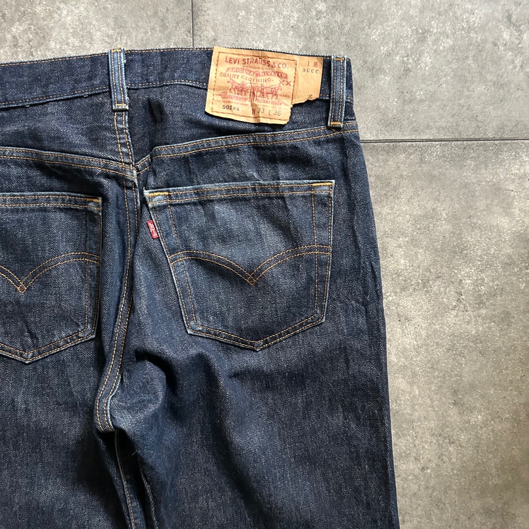 Levi's(リーバイス)の90s リーバイス501xx USA製 33×36 真っ紺/濃紺/リジッド メンズのパンツ(デニム/ジーンズ)の商品写真