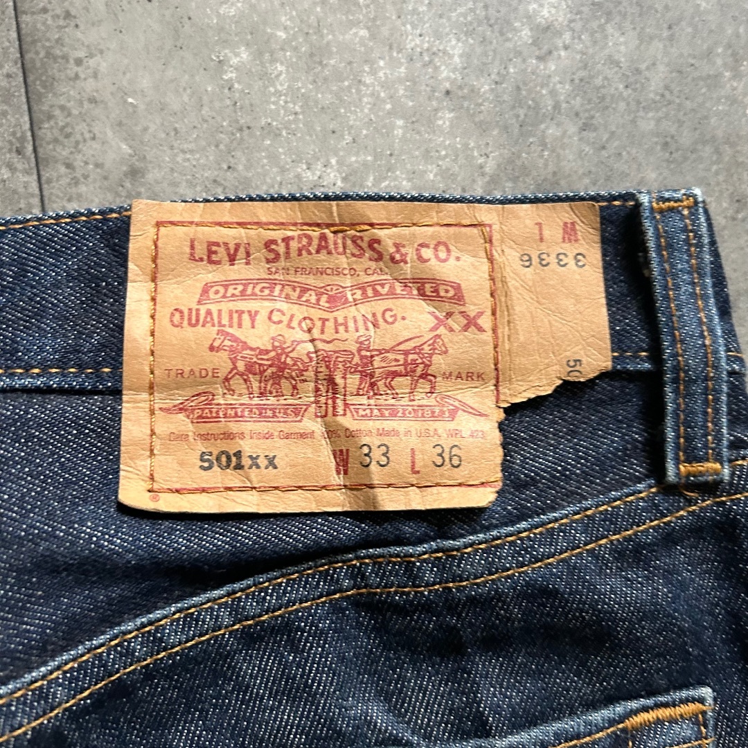 Levi's(リーバイス)の90s リーバイス501xx USA製 33×36 真っ紺/濃紺/リジッド メンズのパンツ(デニム/ジーンズ)の商品写真