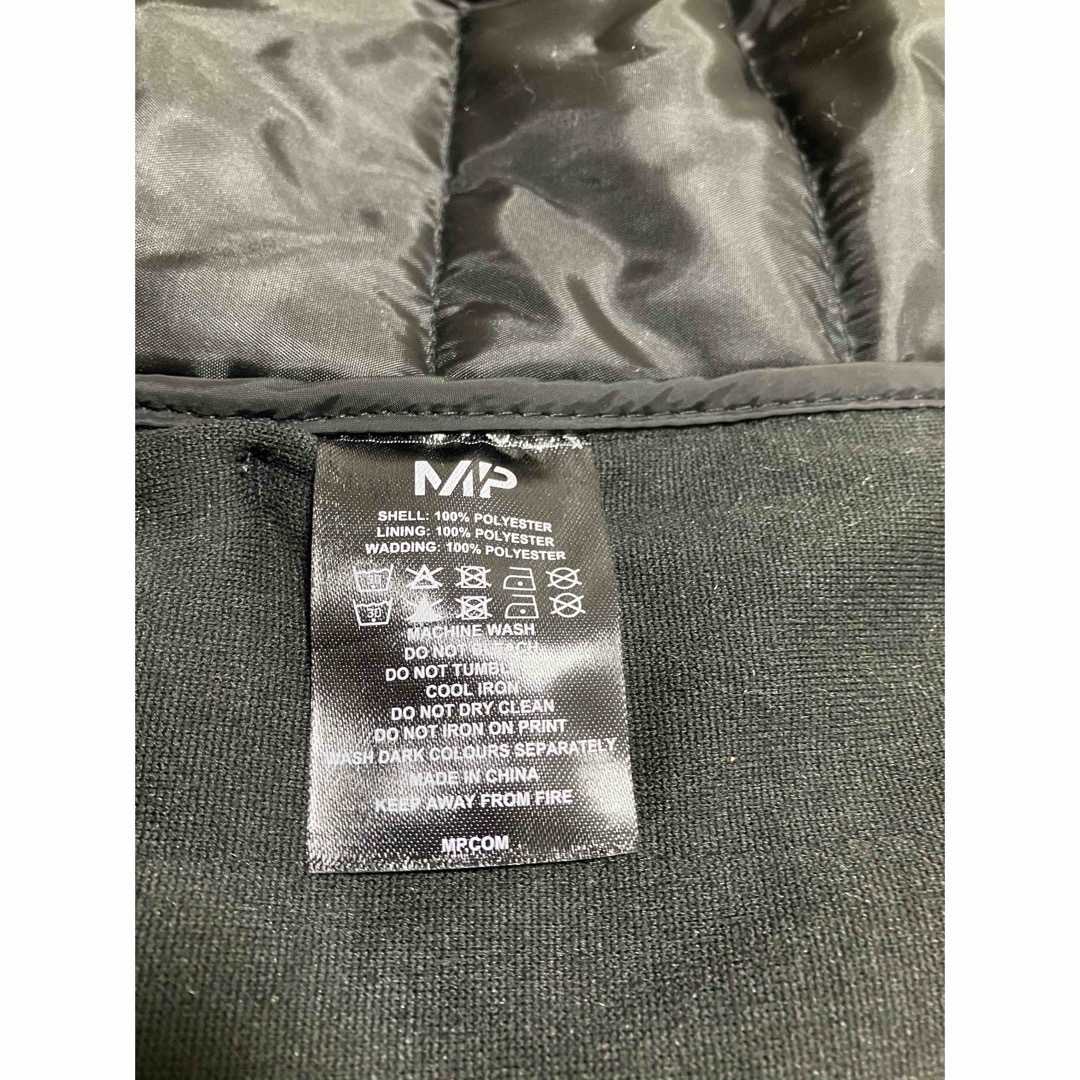 MYPROTEIN(マイプロテイン)のMPメンズライトウェイトジレ - ブラック メンズのジャケット/アウター(ダウンジャケット)の商品写真