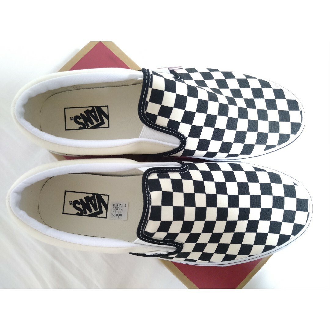 VANS(ヴァンズ)の新品 vans slip-on checker board 28.5cm メンズの靴/シューズ(スニーカー)の商品写真