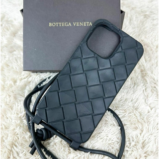 ボッテガヴェネタ(Bottega Veneta)の【人気】ボッテガヴェネタ iPhoneケース iPhone14Pro ブラック(iPhoneケース)
