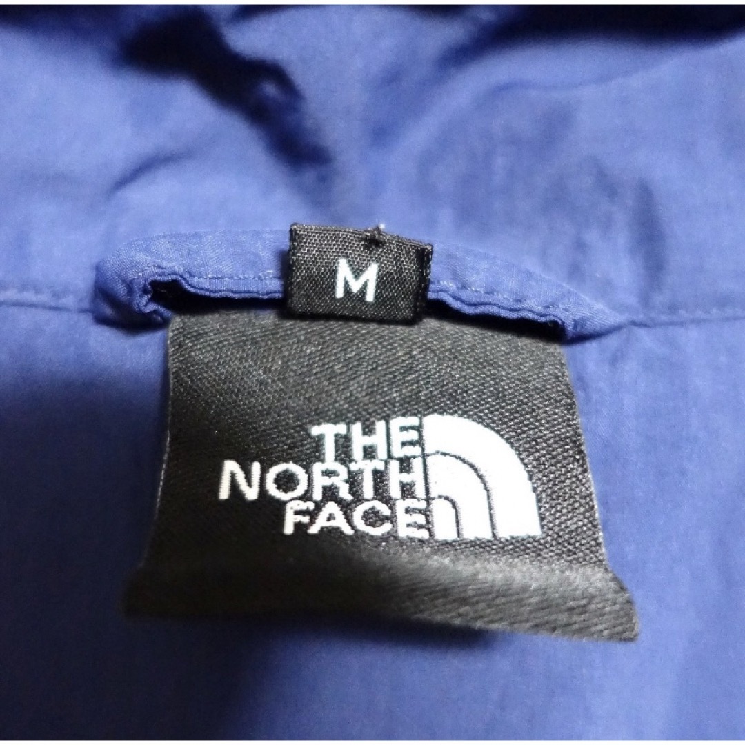 THE NORTH FACE(ザノースフェイス)のノースフェイス　マウンテンパーカー　アウター　メンズM    ネイビー　ブルー系 メンズのジャケット/アウター(マウンテンパーカー)の商品写真