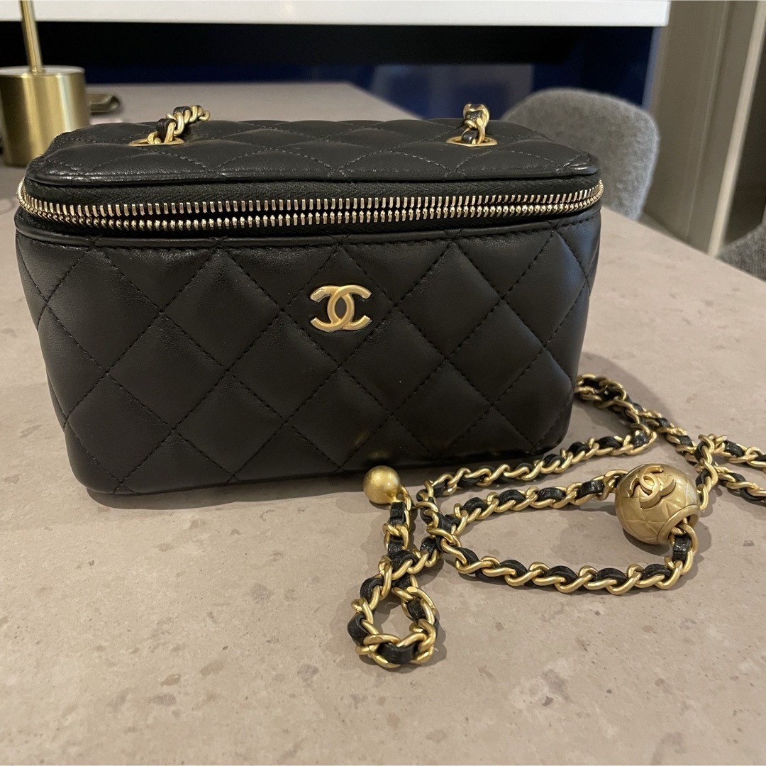 CHANEL(シャネル)のCHANEL シャネル　バニティバック レディースのバッグ(ショルダーバッグ)の商品写真