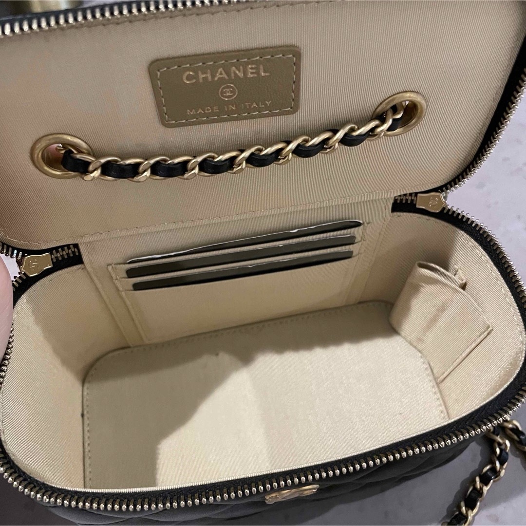 CHANEL(シャネル)のCHANEL シャネル　バニティバック レディースのバッグ(ショルダーバッグ)の商品写真